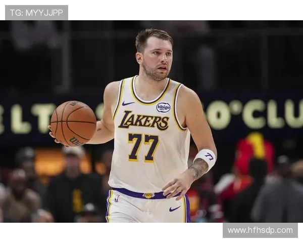 东契奇能否赛季场均40分引热议里夫斯称赞他的表现令人难以置信